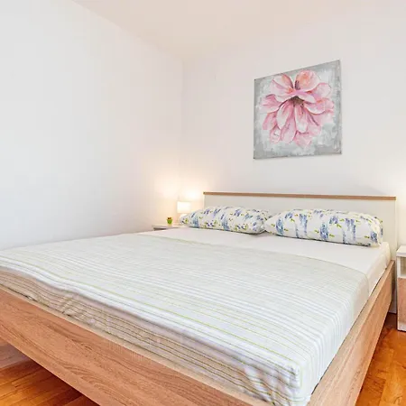 דירה 1 Bedroom Amazing In Rogoznica