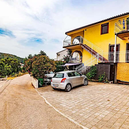 1 Bedroom Amazing In Rogoznica